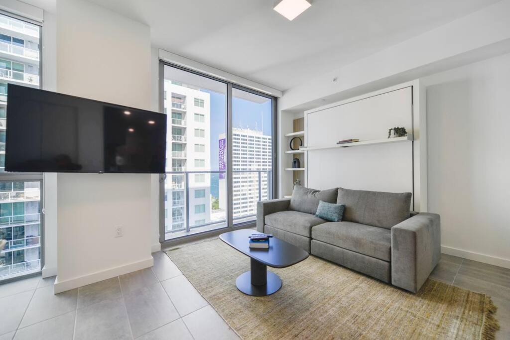Wonderful Studio Apartment With Great Views And Pool Miami Exterior photo